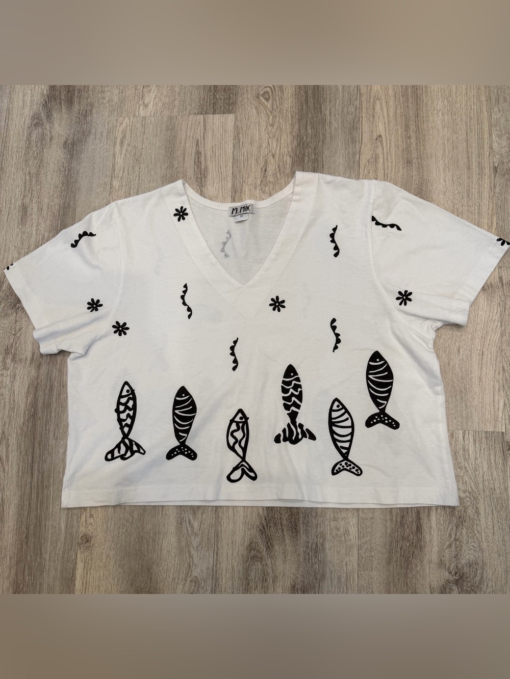 M. Mac Fish Print 100% Cotton Boxy V-Neck Tee Size Medium Coastal